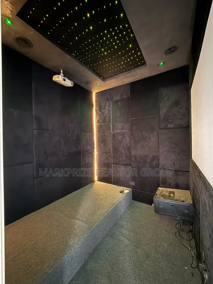 5bdrm Duplex in Ikota Lekki Lagos for sale