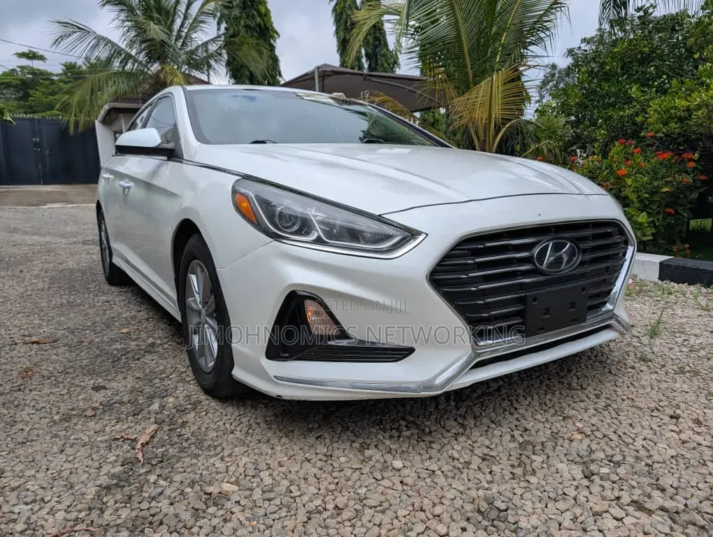 Hyundai Sonata SE 2019 White