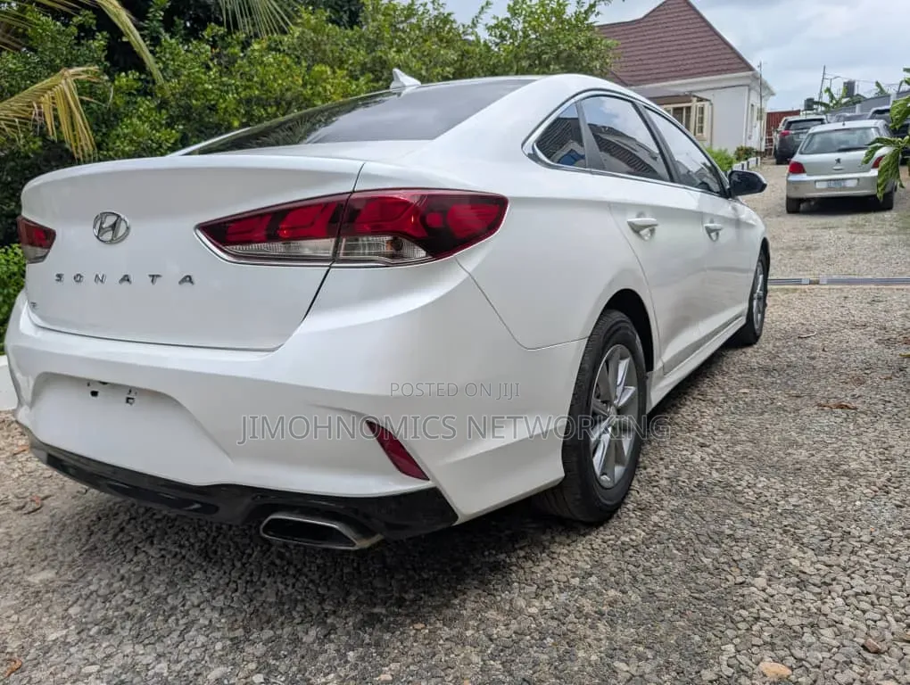 Hyundai Sonata SE 2019 White