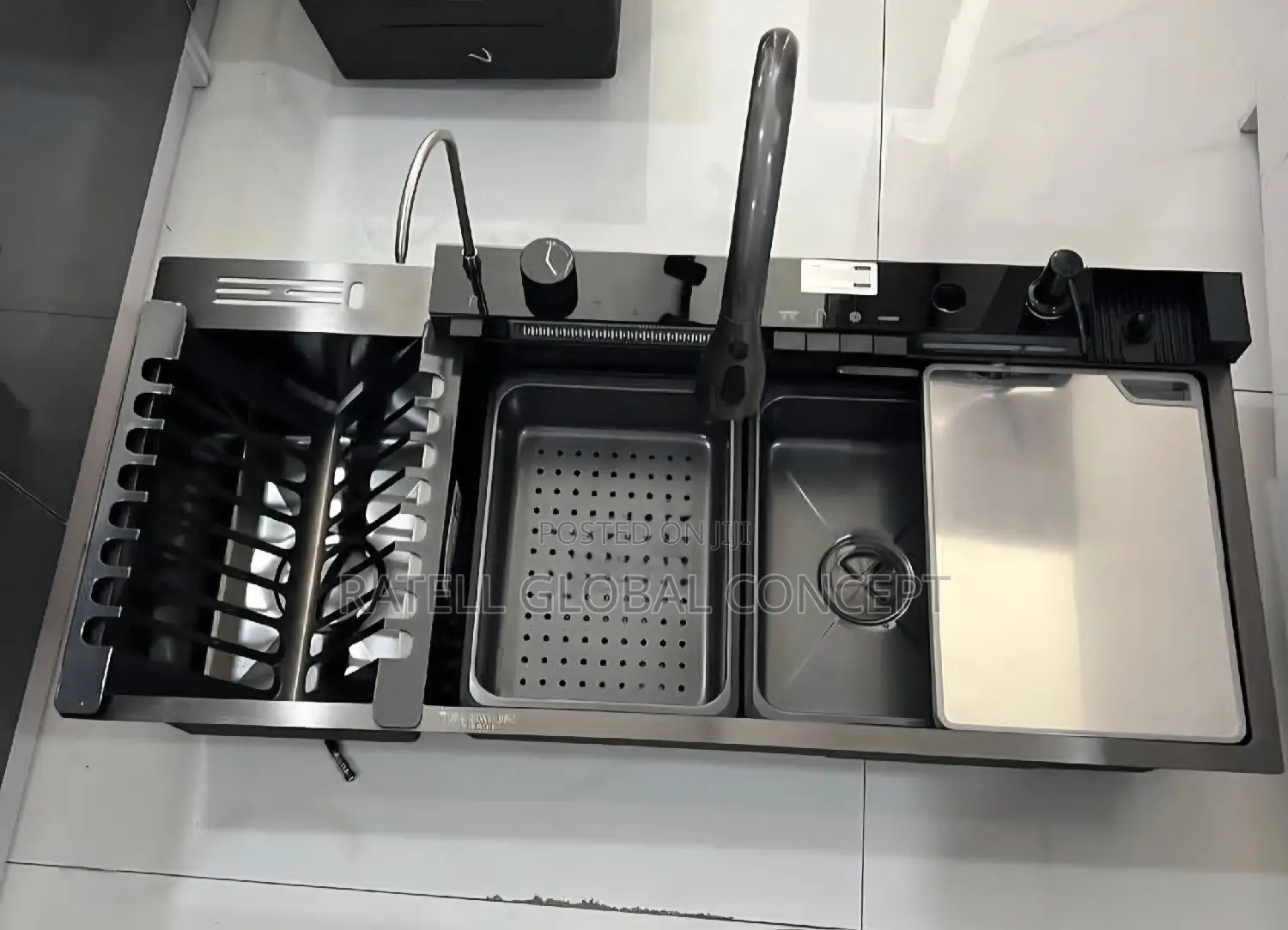 Button Control Kitchen Sink With Dish Drainer