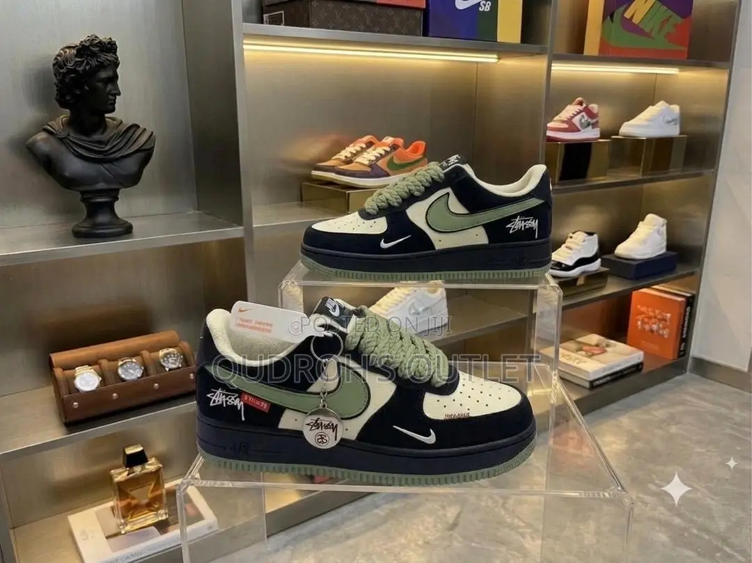 Nike Sneakers