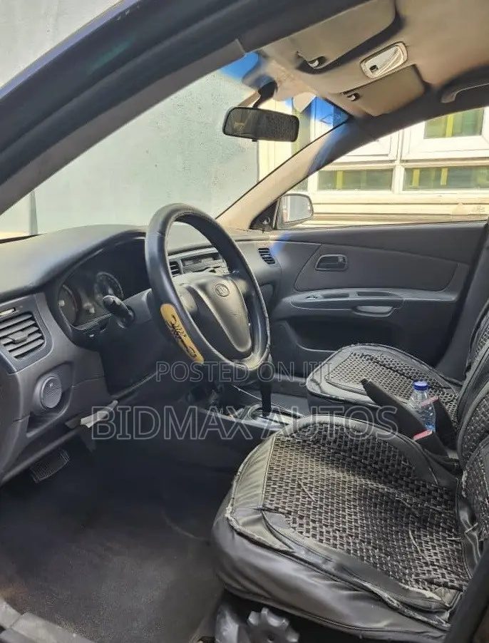 Kia Rio Sedan 2000 Black