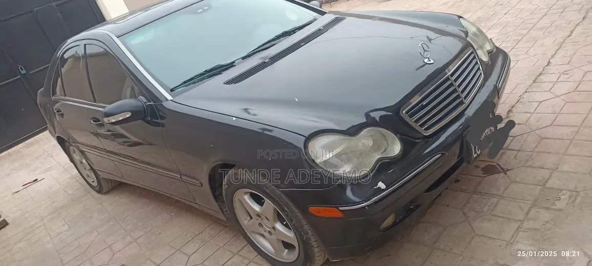 Mercedes-Benz C320 2005 Black