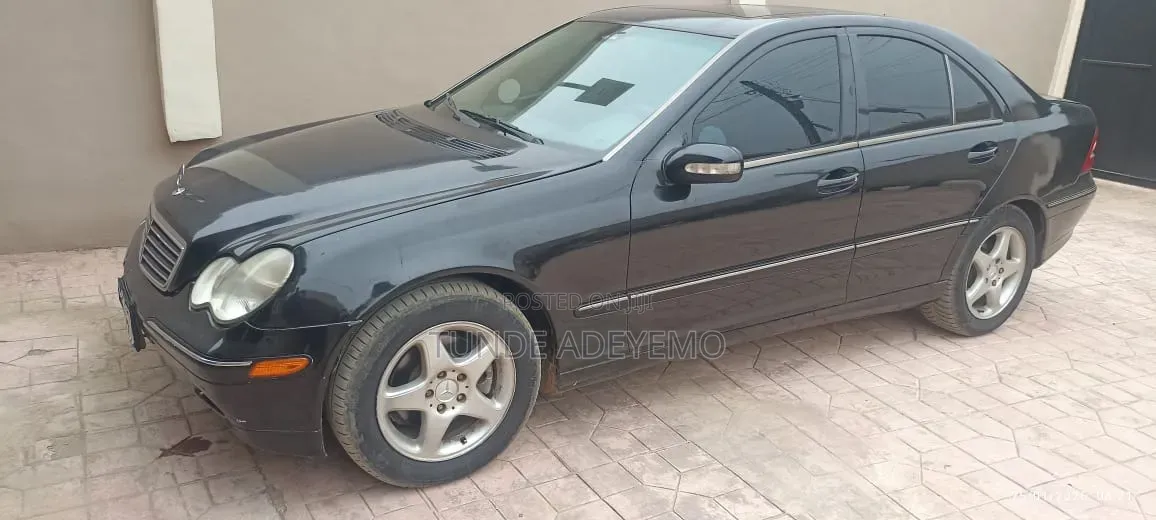 Mercedes-Benz C320 2005 Black