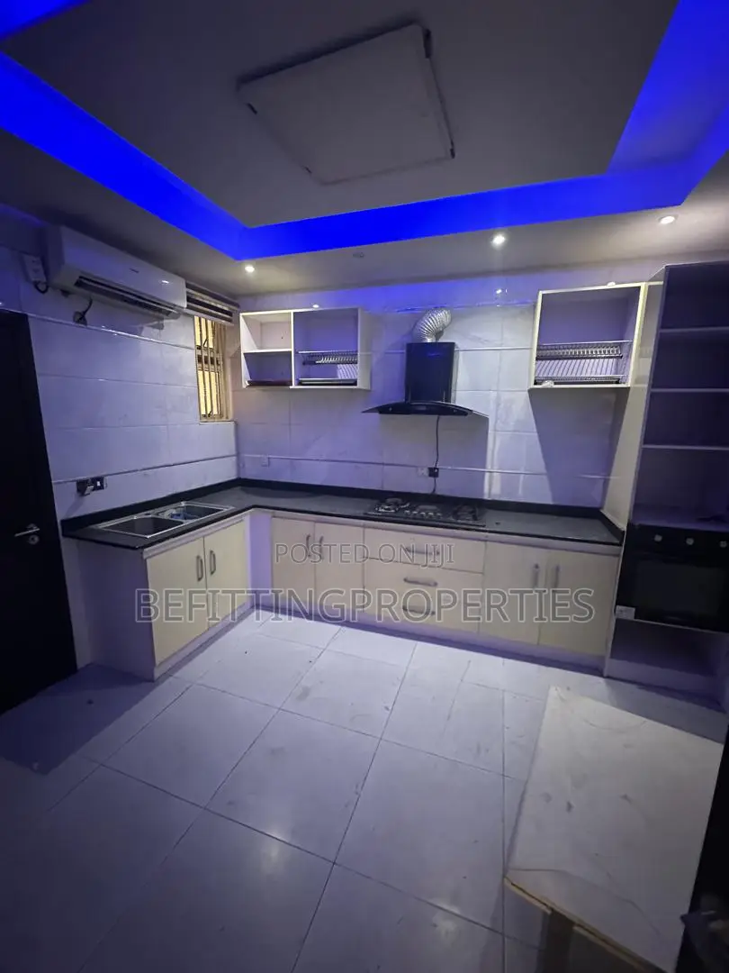 3bdrm Apartment in Parkview Estate for rent