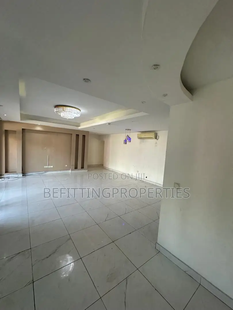 3bdrm Apartment in Parkview Estate for rent