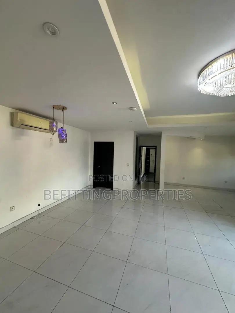 3bdrm Apartment in Parkview Estate for rent