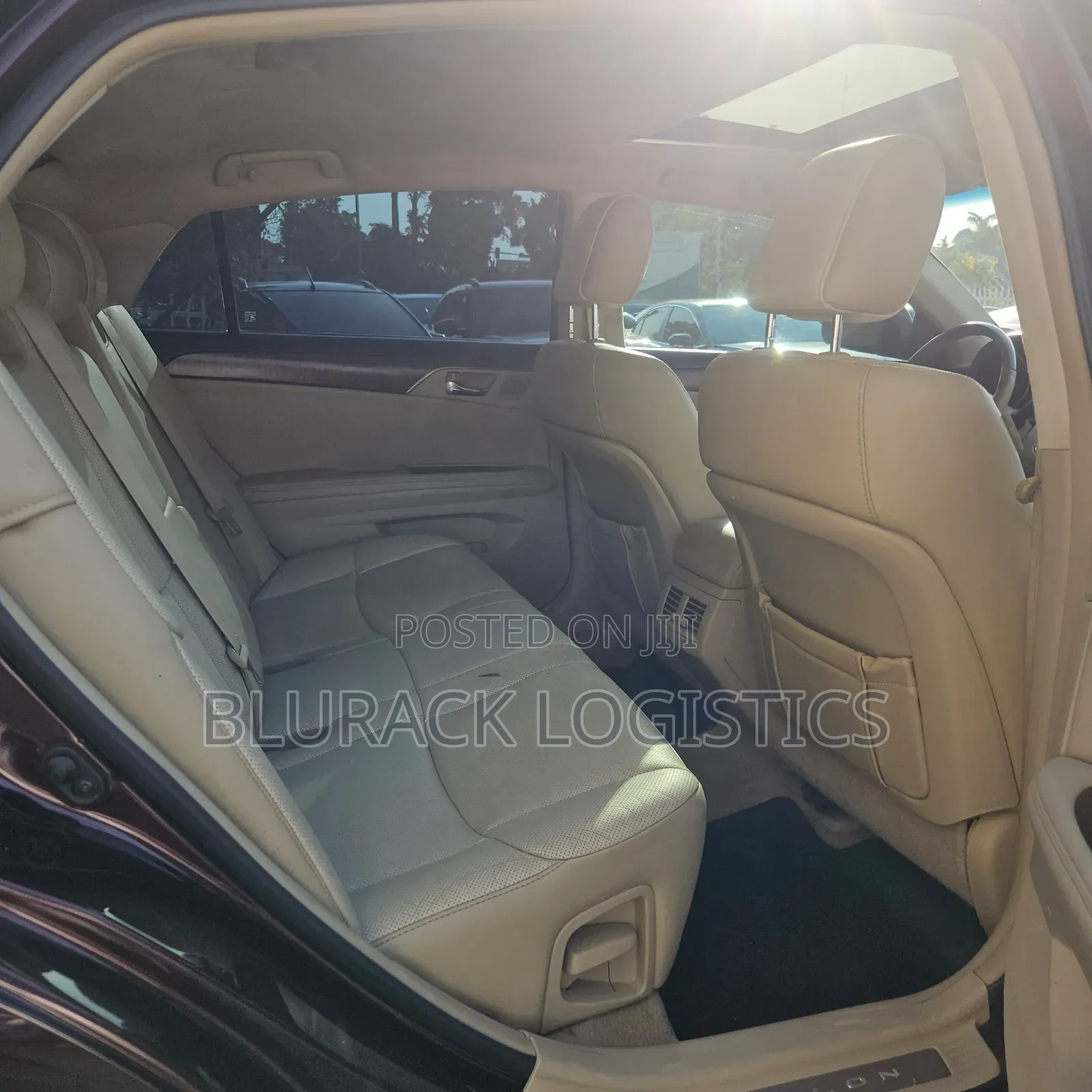 Toyota Avalon Limited Sedan FWD (3.5L 6cyl 6A) 2011 Brown