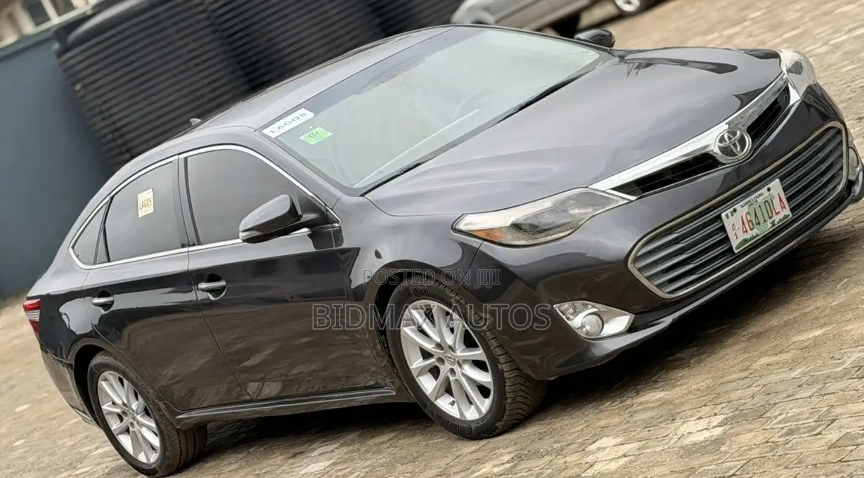 Toyota Avalon Limited 4dr Sedan (3.5L 6cyl 6A) 2014 Gray