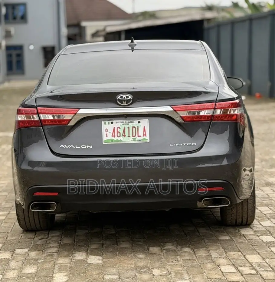 Toyota Avalon Limited 4dr Sedan (3.5L 6cyl 6A) 2014 Gray