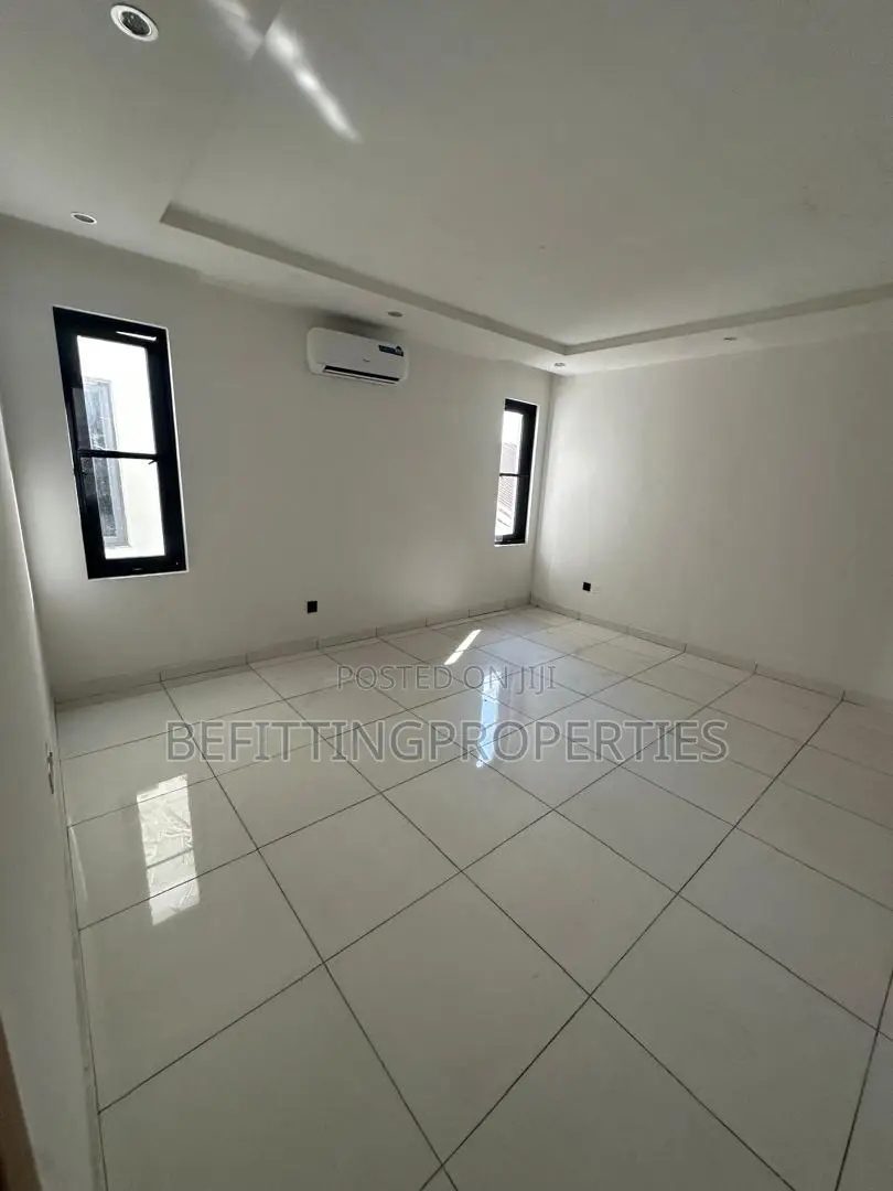 5bdrm Duplex in Parkview Estate for rent