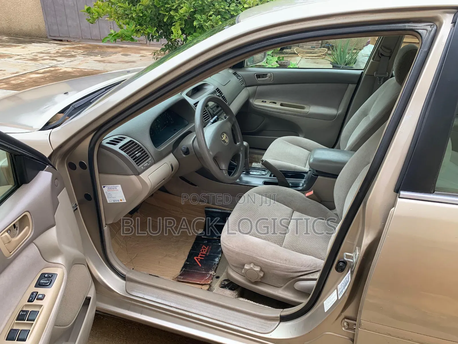 Toyota Camry LE 4dr Sedan (2.4L 4cyl 5M) 2004 Gold