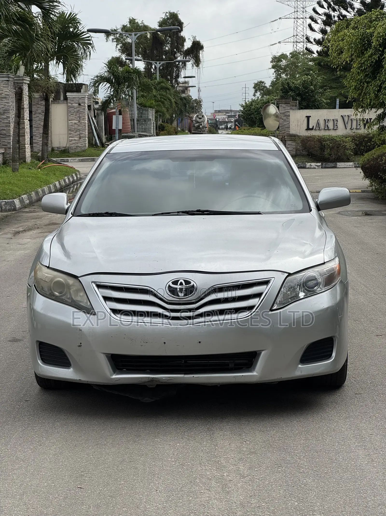 Toyota Camry LE 4dr Sedan (2.5L 4cyl 6AM) 2010 Silver
