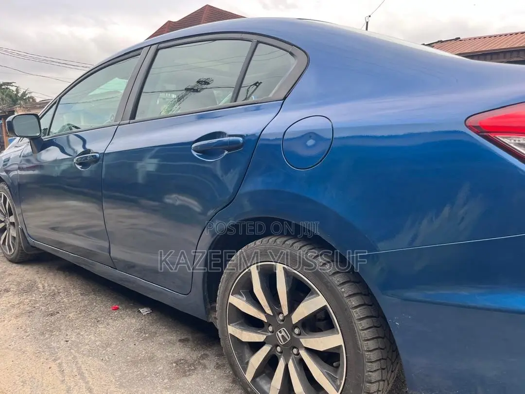 Honda Civic EX-L w/Navigation 4dr Sedan (1.8L 4cyl CVT) 2015 Blue
