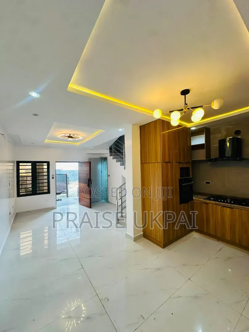 Furnished 3bdrm Duplex in Ajah, Off Lekki-Epe Expressway for sale