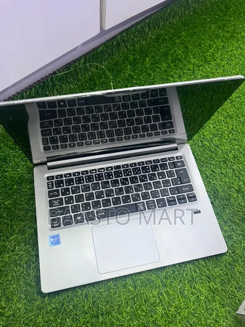 Laptop Acer Swift 4GB Intel SSD 128GB