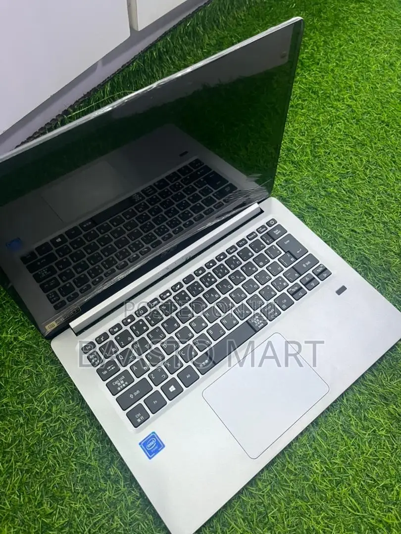 Laptop Acer Swift 4GB Intel SSD 128GB