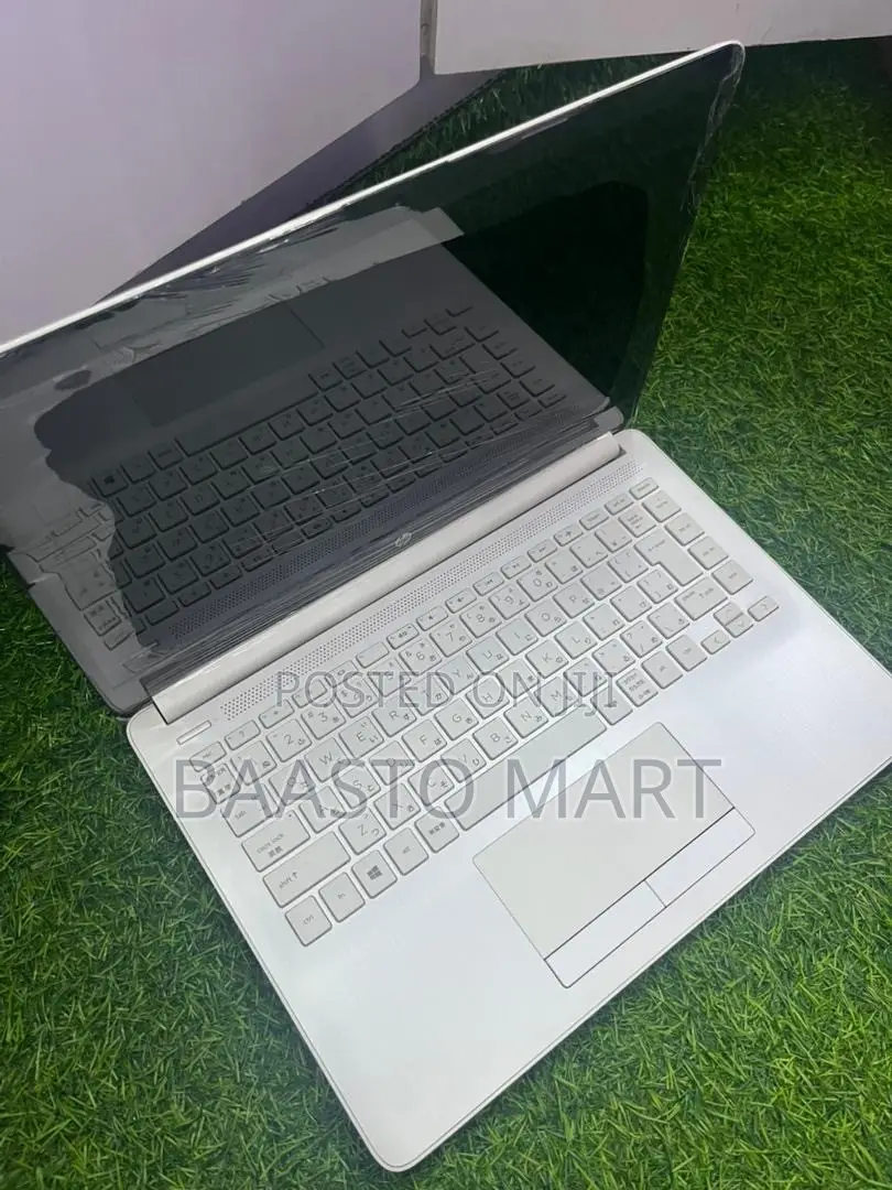 Laptop HP 14-dq1025cl 4GB AMD A4 SSD 128GB
