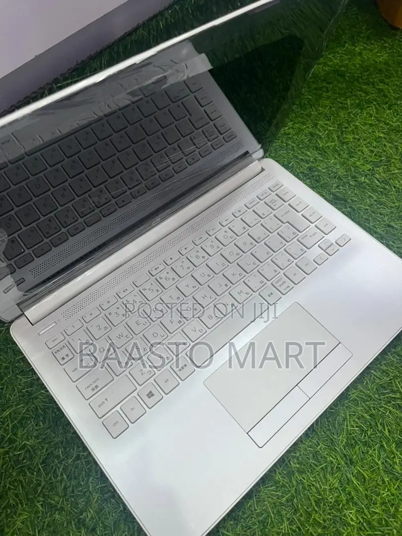 Laptop HP 14-dq1025cl 4GB AMD A4 SSD 128GB