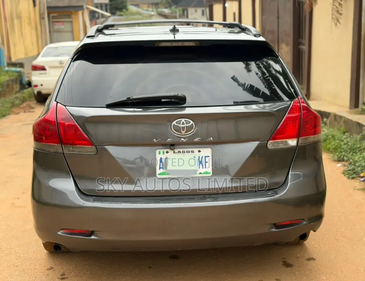 Toyota Venza 2011 Gray