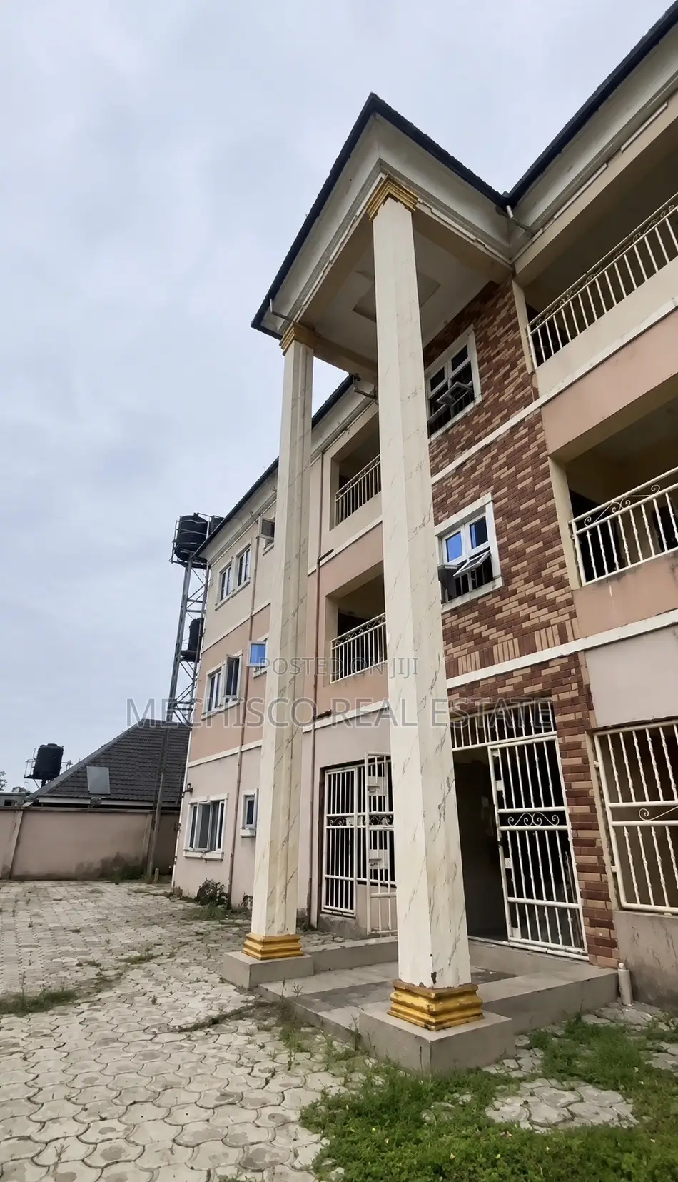2bdrm Block of Flats in Obio-Akpor for sale