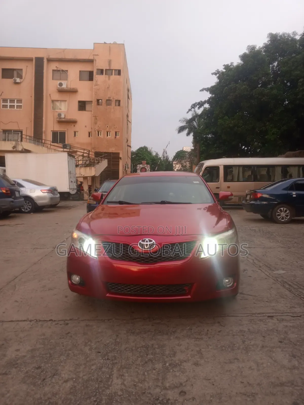 Toyota Camry SE 4dr Sedan (2.5L 4cyl 6A) 2011 Red
