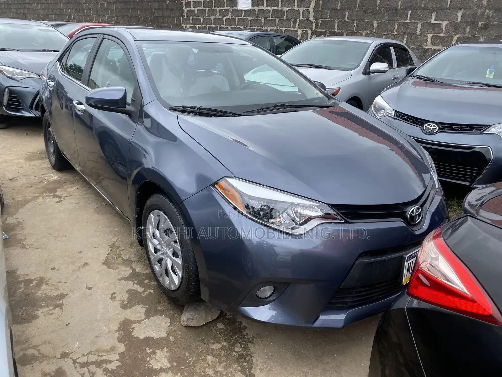 Toyota Corolla LE 4dr Sedan (1.8L 4cyl CVT) 2015 Gray