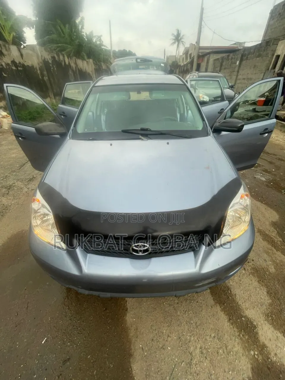 Toyota Matrix Hatchback AWD (1.8L 4cyl 4A) 2006 Blue