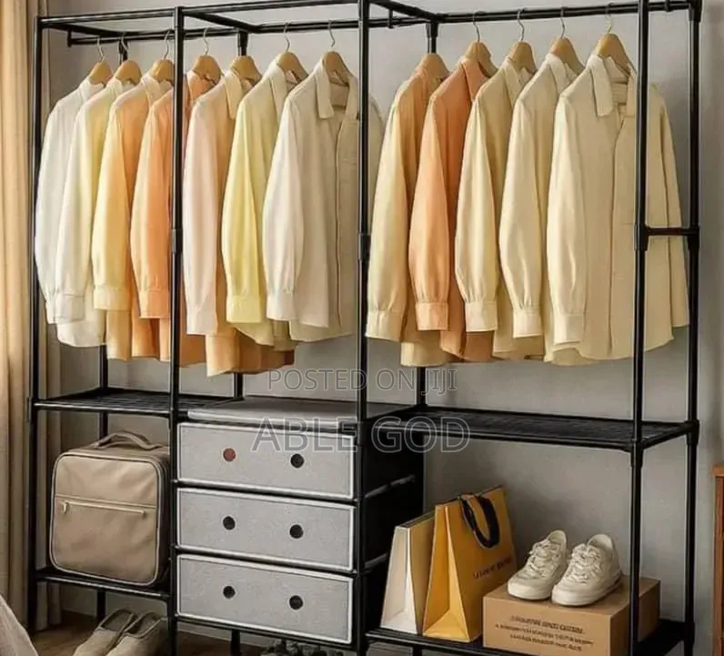 3 Pertition Wardrobe