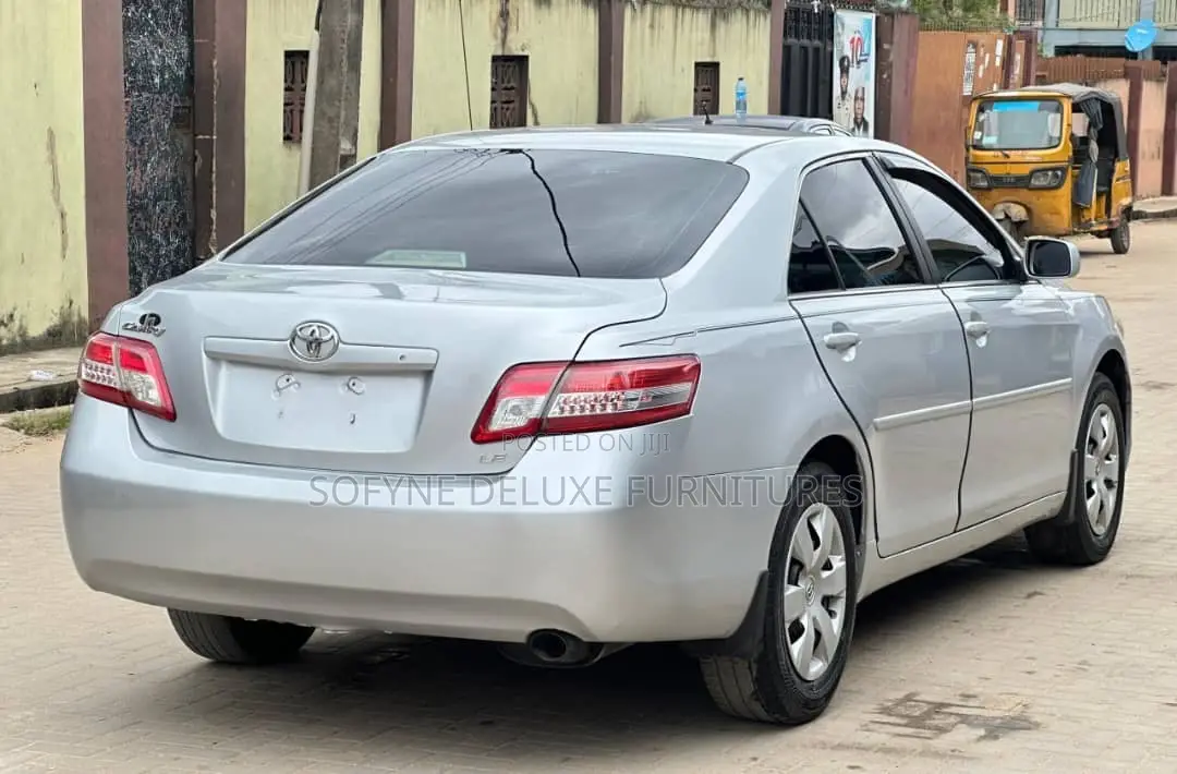 Toyota Camry 2008 Silver