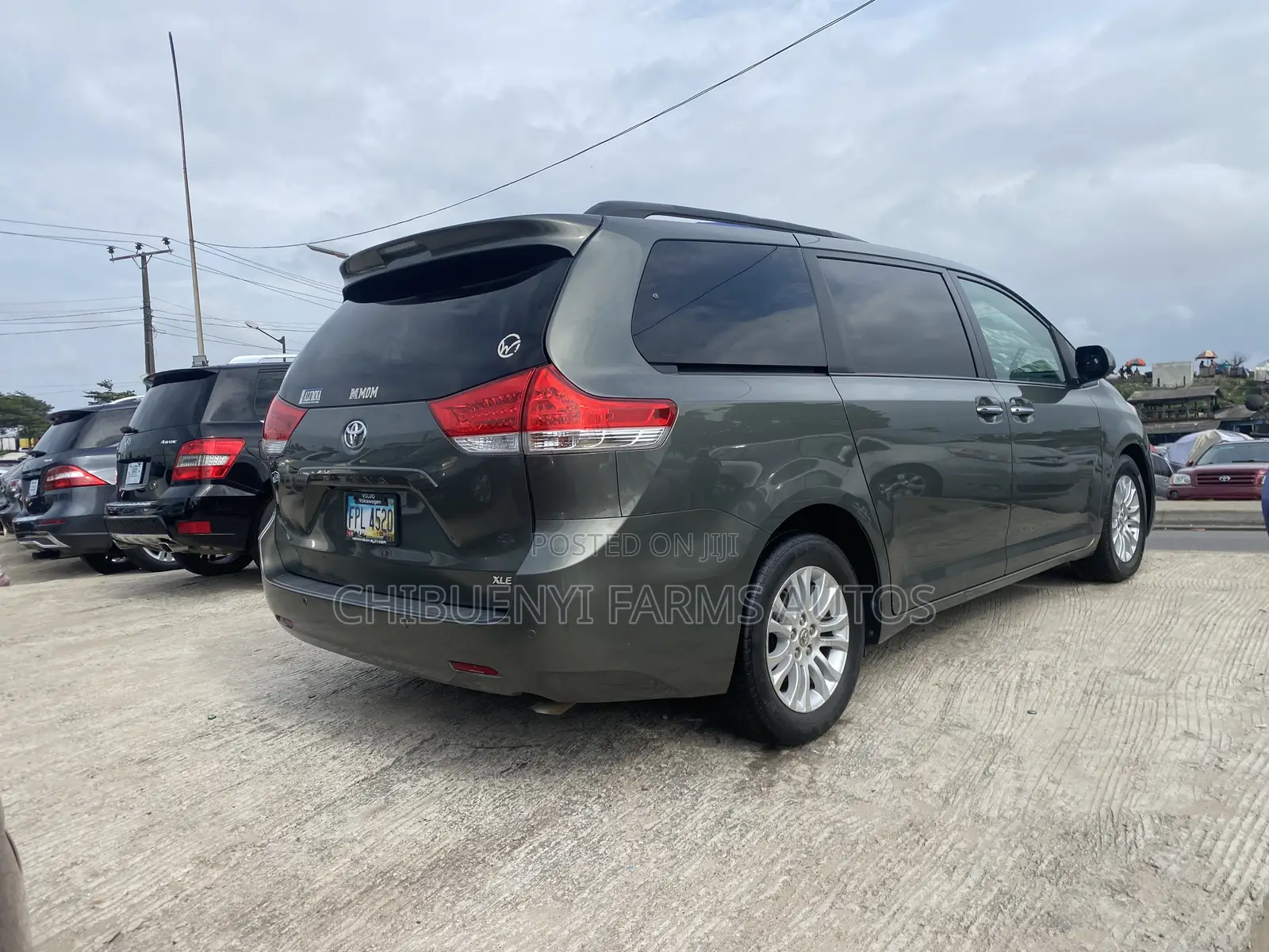 Toyota Sienna XLE 8 Passenger 2011 Gray