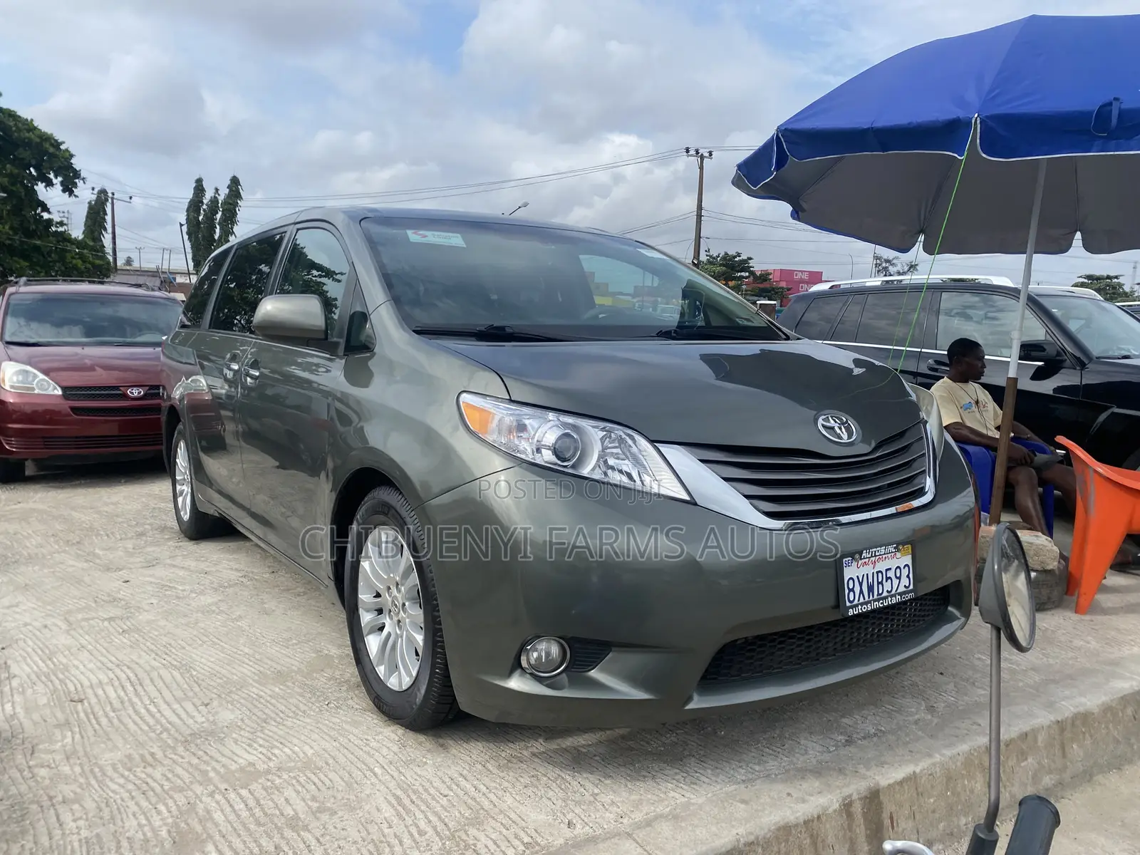 Toyota Sienna XLE 8 Passenger 2011 Gray