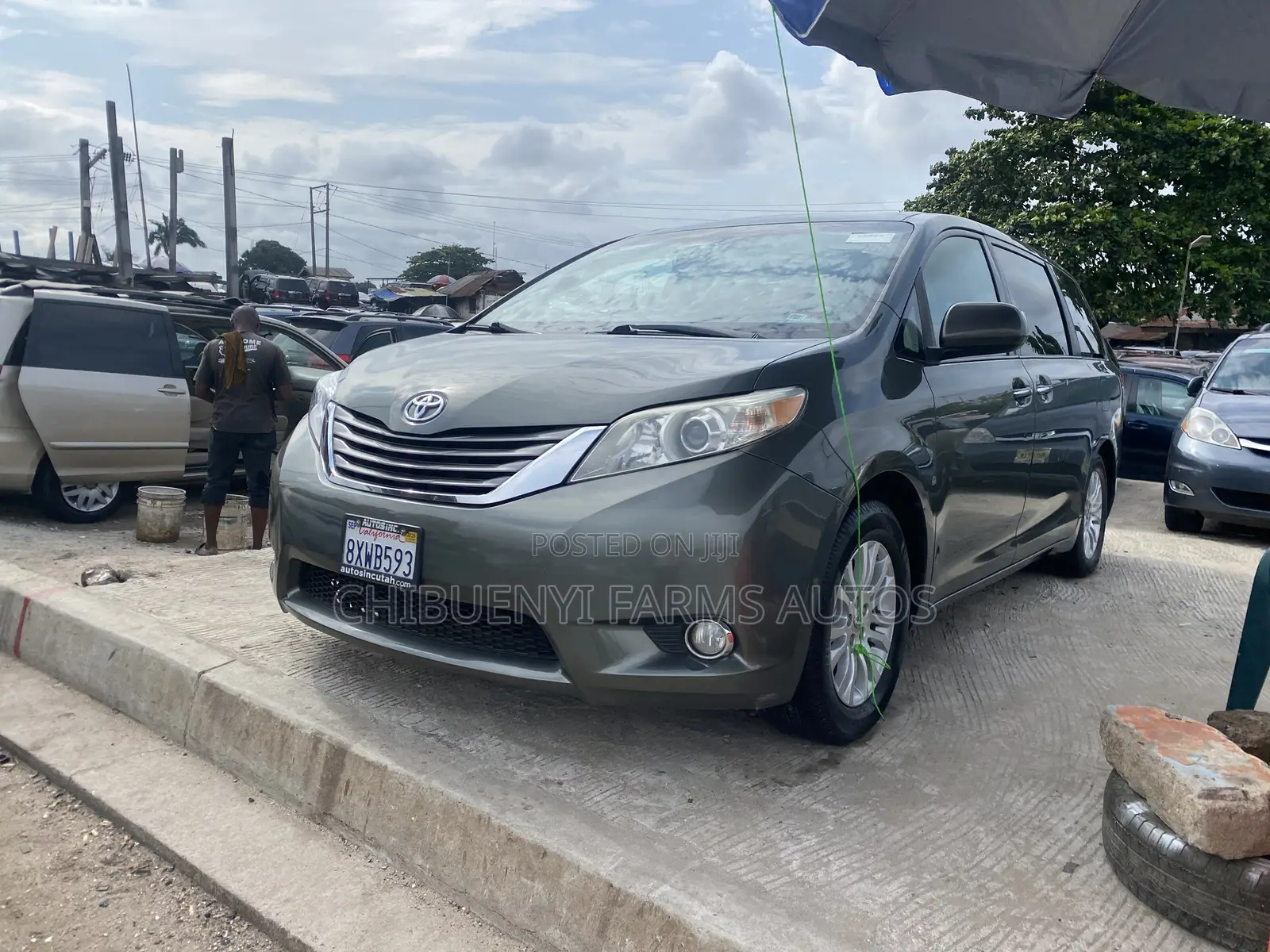 Toyota Sienna XLE 8 Passenger 2011 Gray
