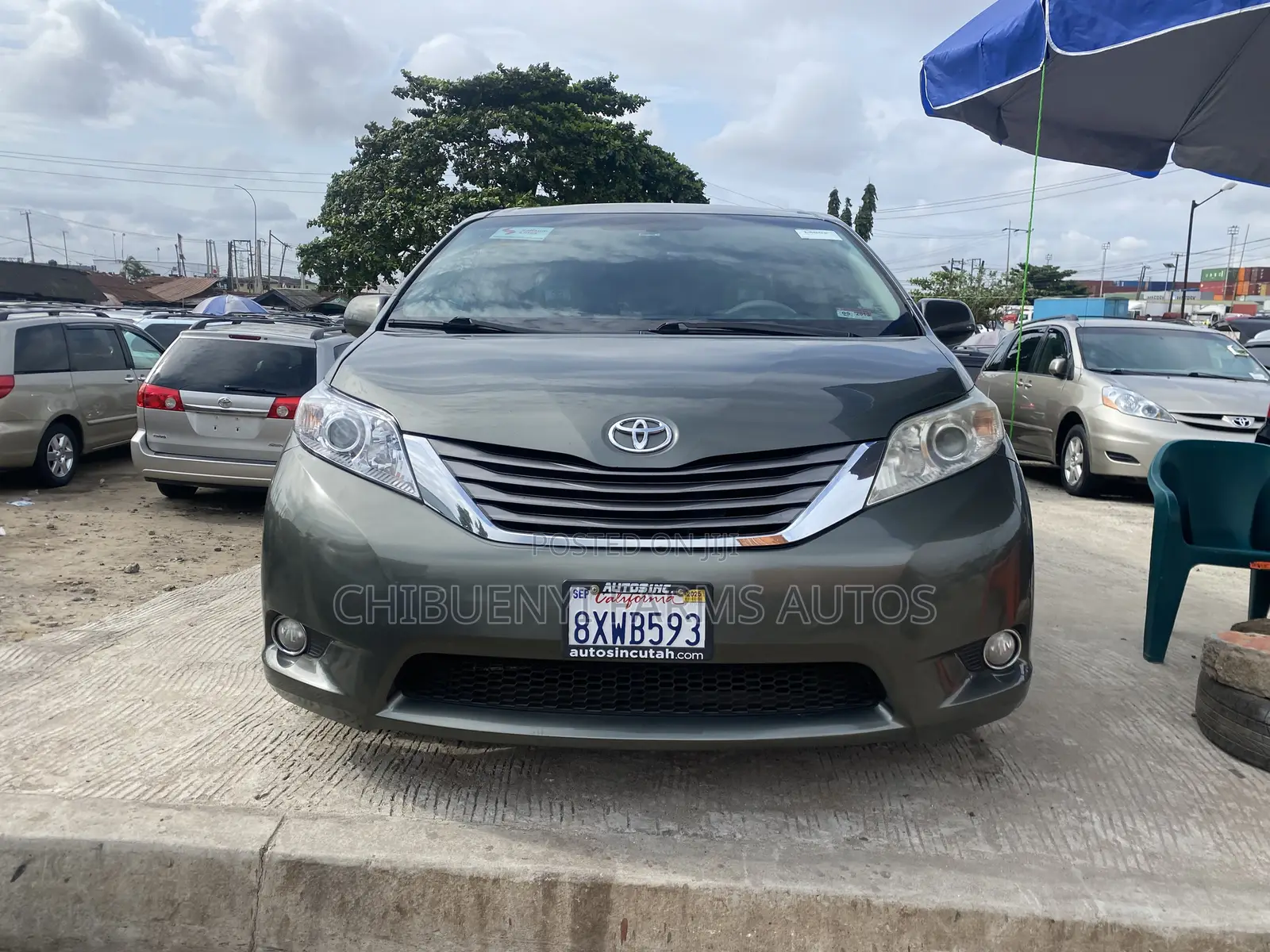 Toyota Sienna XLE 8 Passenger 2011 Gray