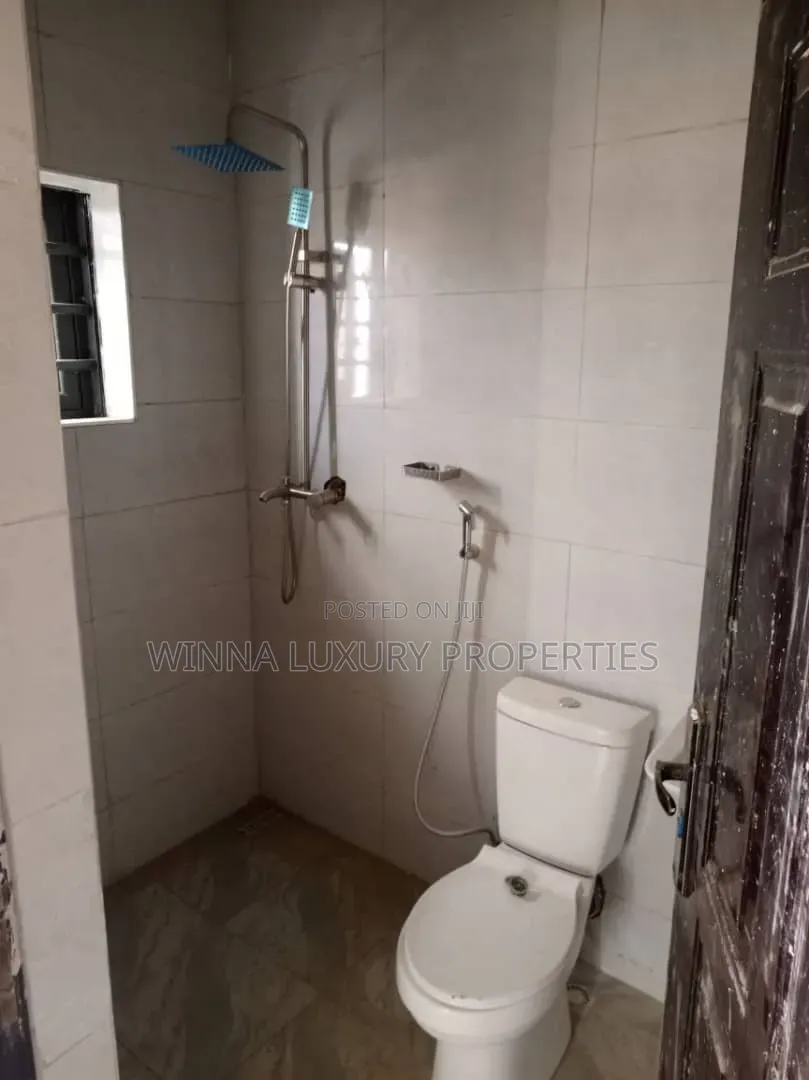 3bdrm Apartment in Von Axis, Lugbe District for rent
