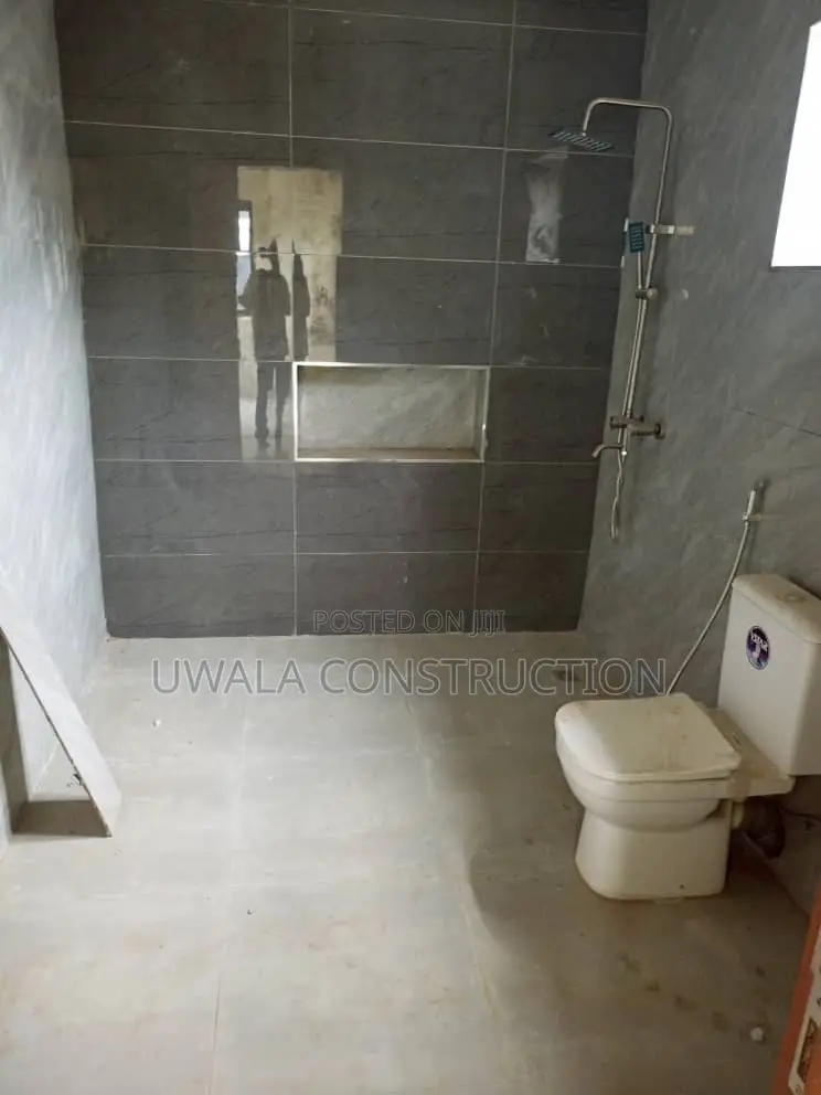 4bdrm Duplex in Kado for sale