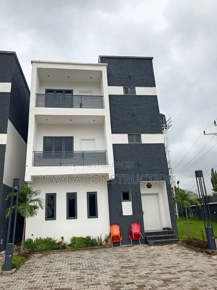 4bdrm Duplex in Kado for sale