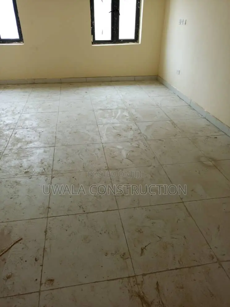 4bdrm Duplex in Kado for sale