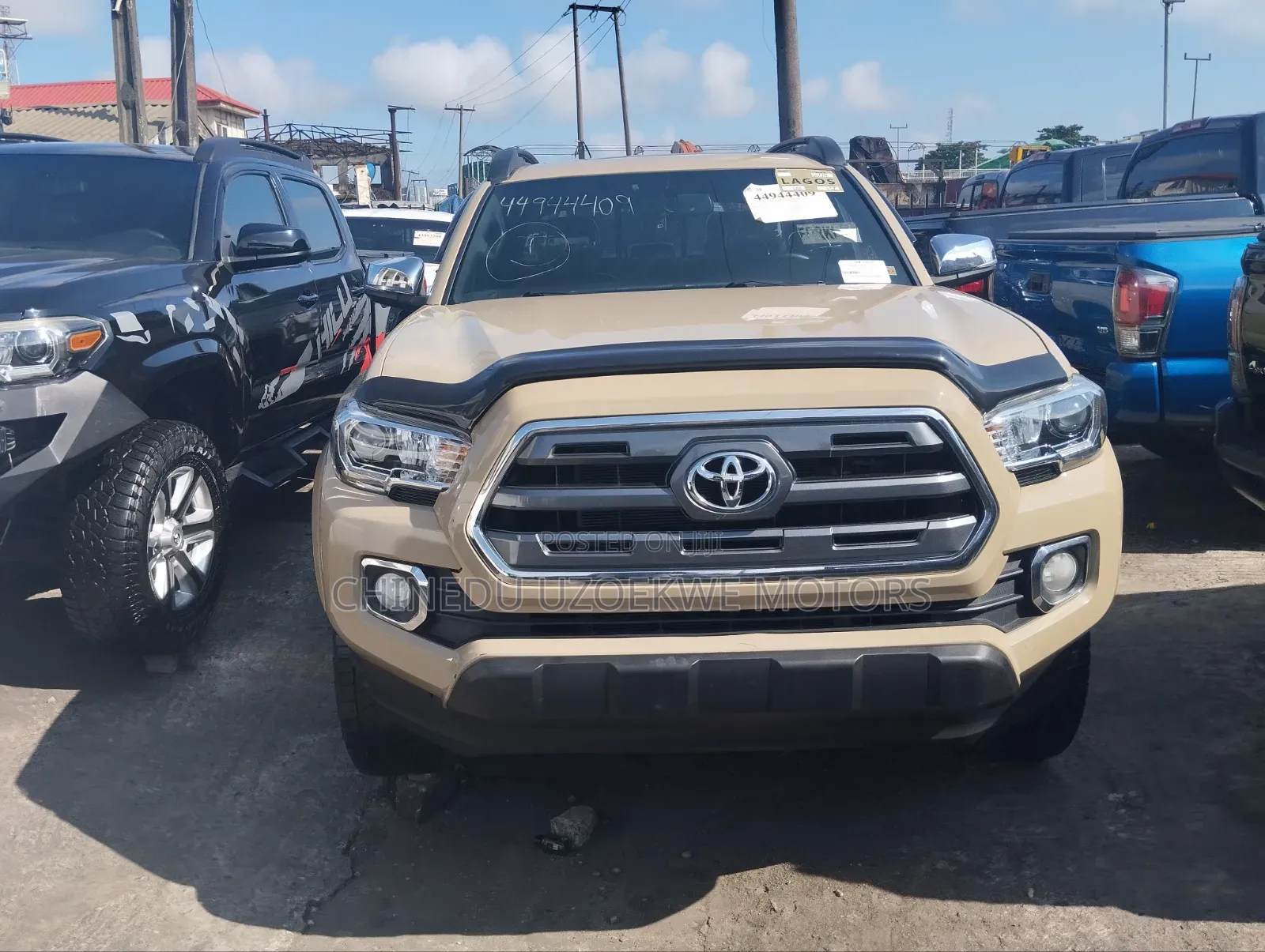 Toyota Tacoma 2017 Gold