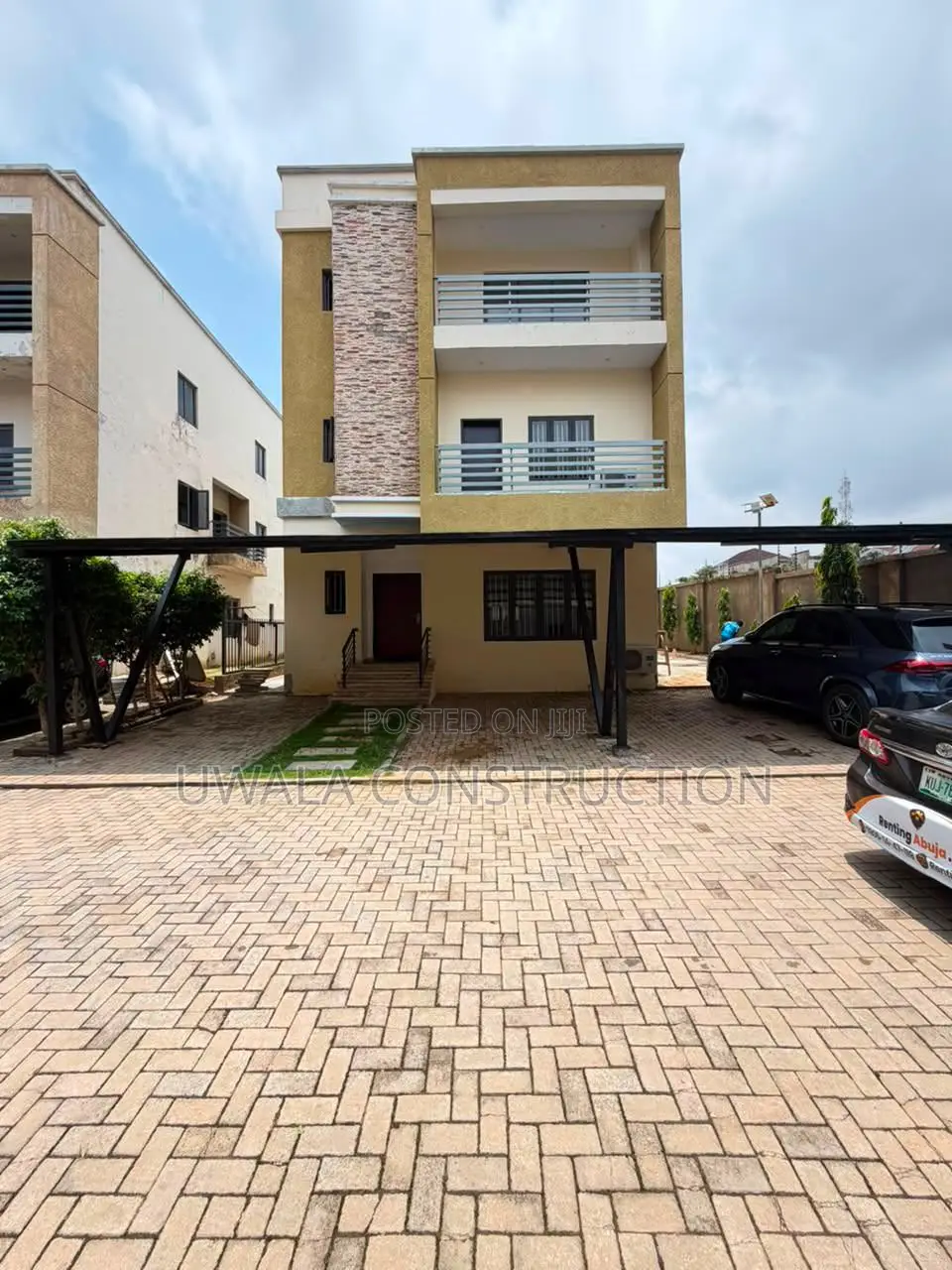 4bdrm Duplex in Kado for sale