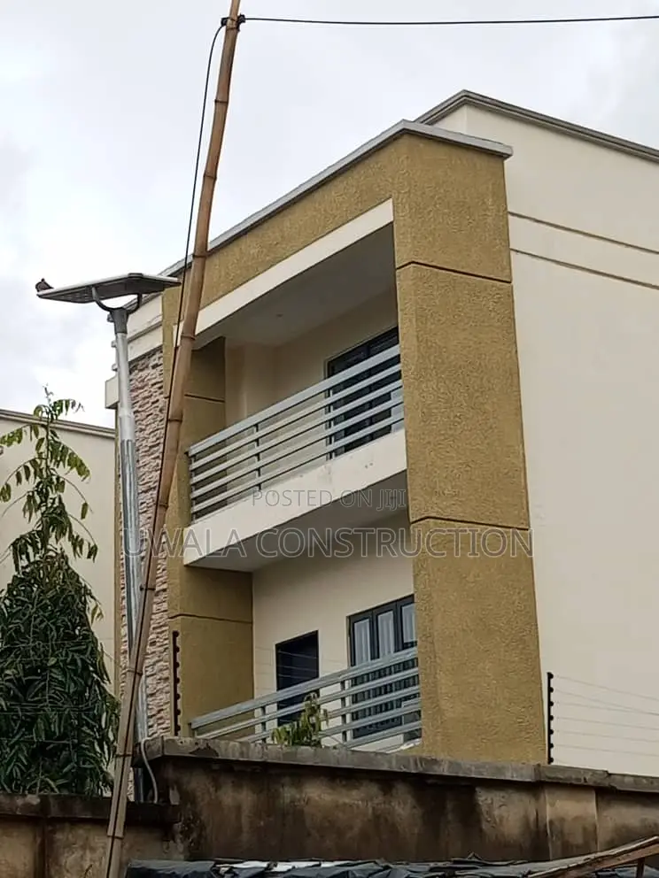 4bdrm Duplex in Kado for sale