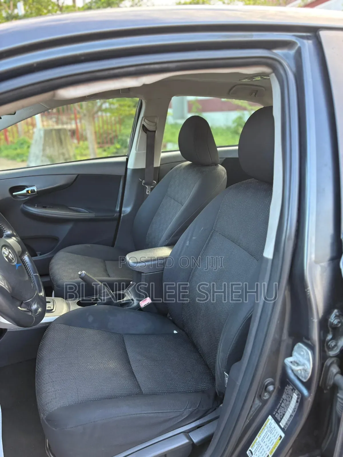 Toyota Corolla 2011 Gray