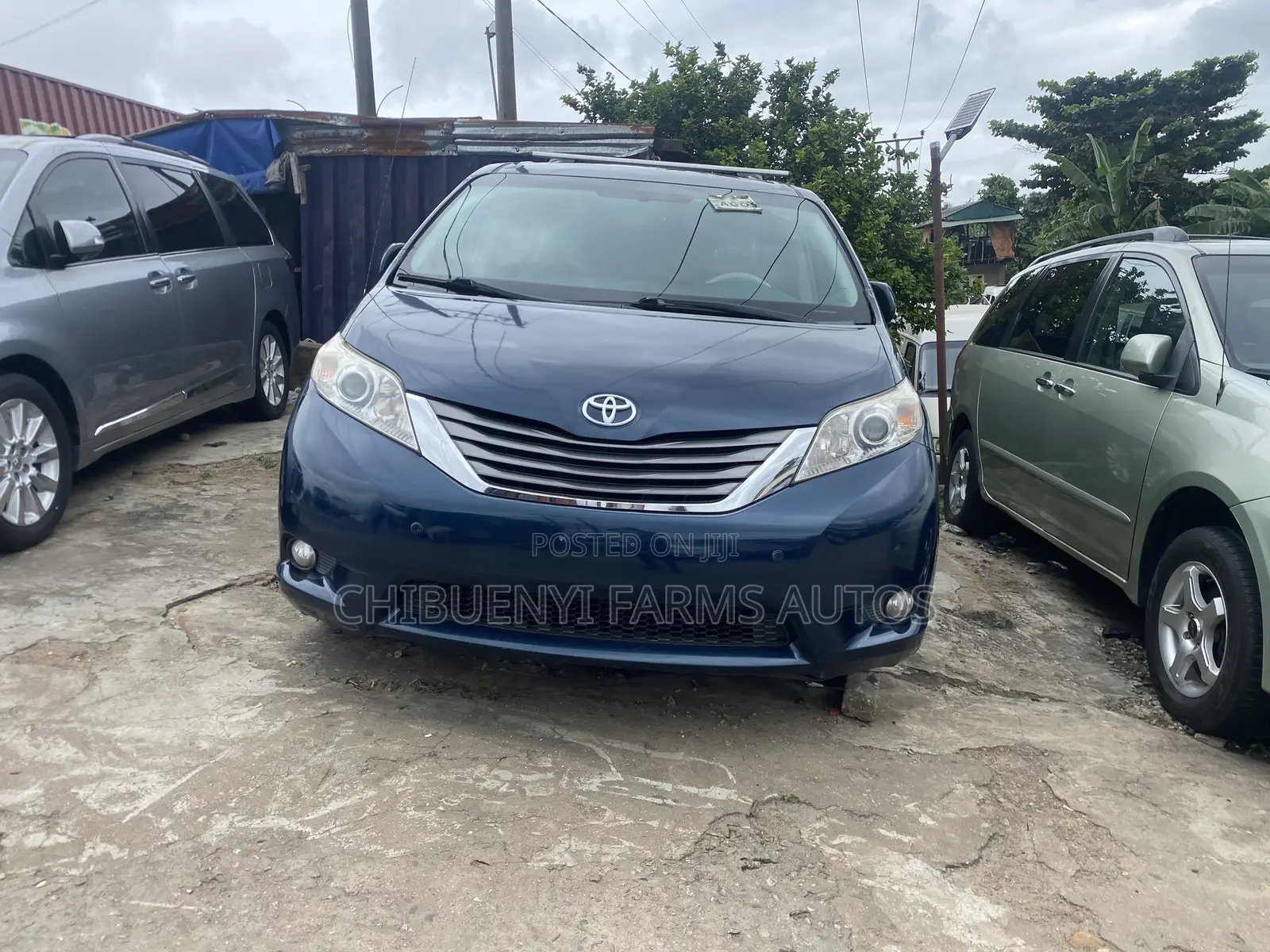 Toyota Sienna 2014 Blue