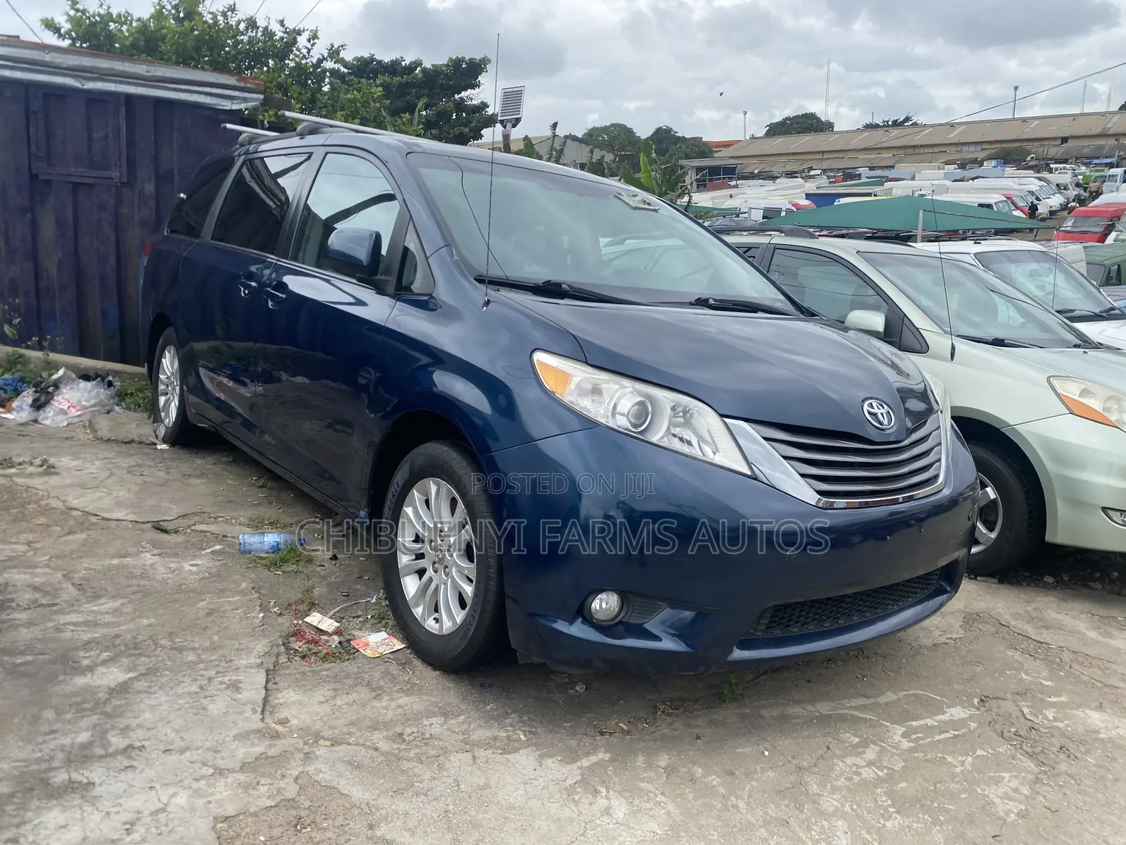 Toyota Sienna 2014 Blue