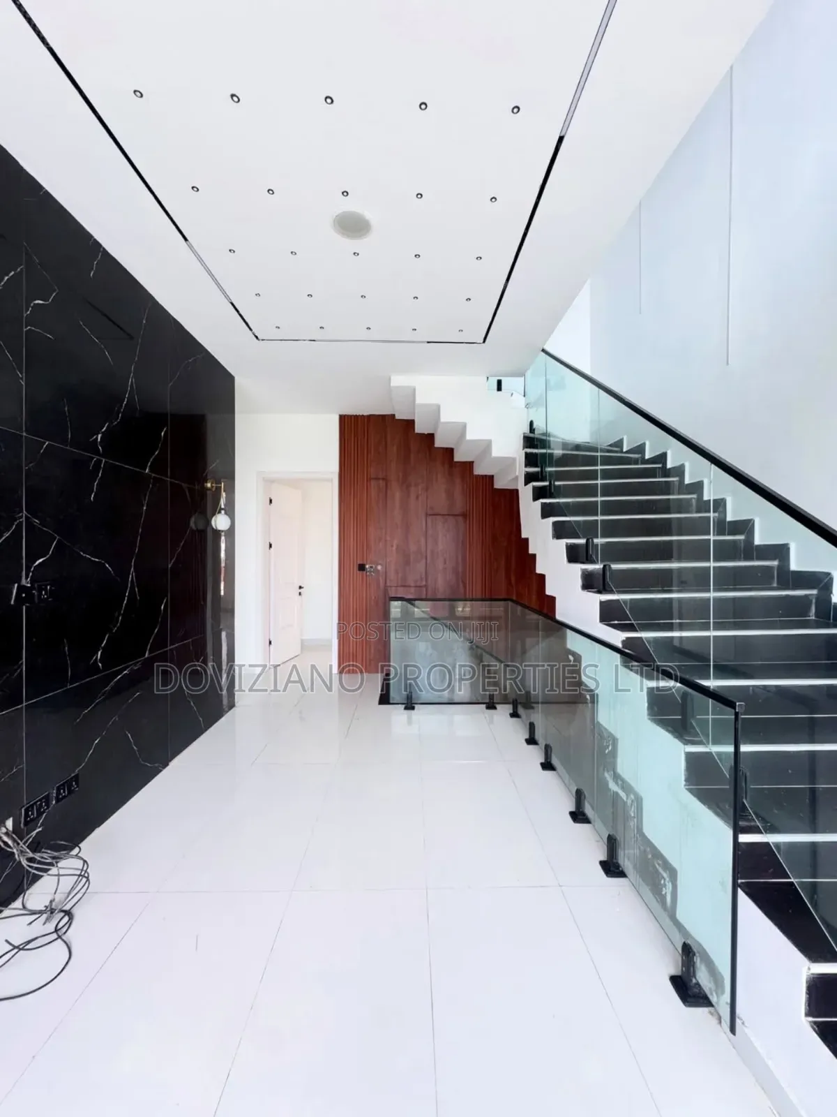 5bdrm Duplex in Lekki Phase 1 for sale