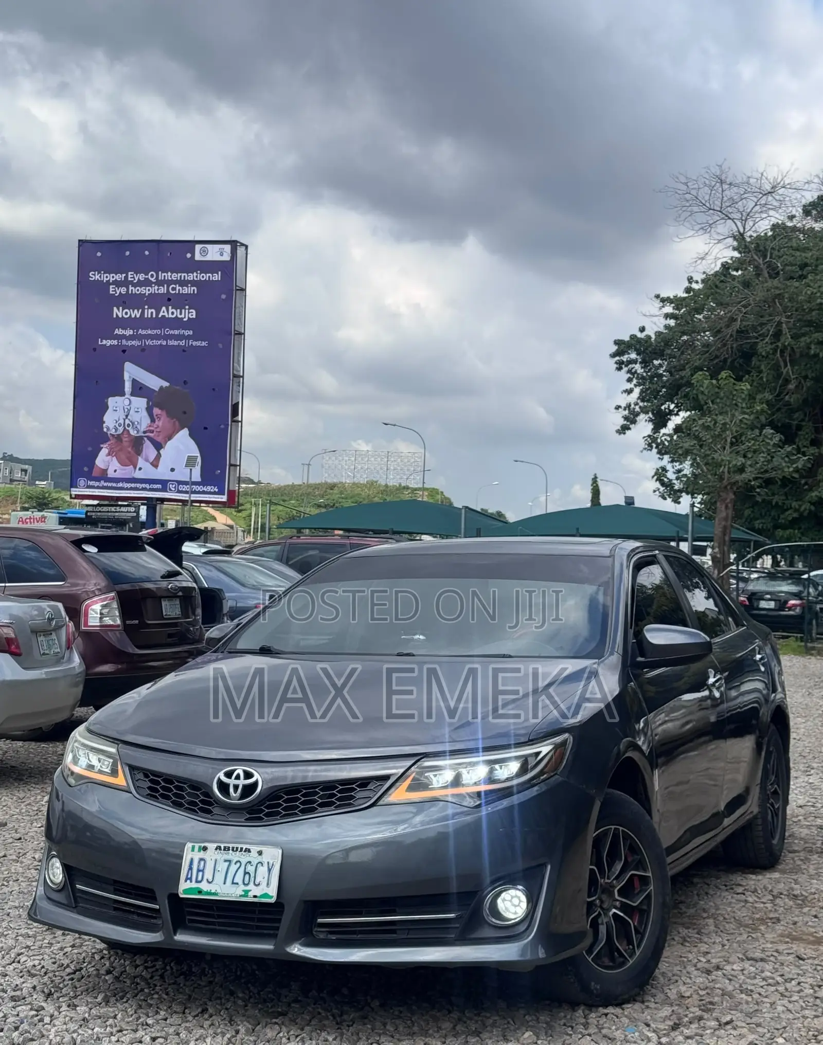 Toyota Camry XLE 4dr Sedan (2.5L 4cyl 6A) 2013 Gray