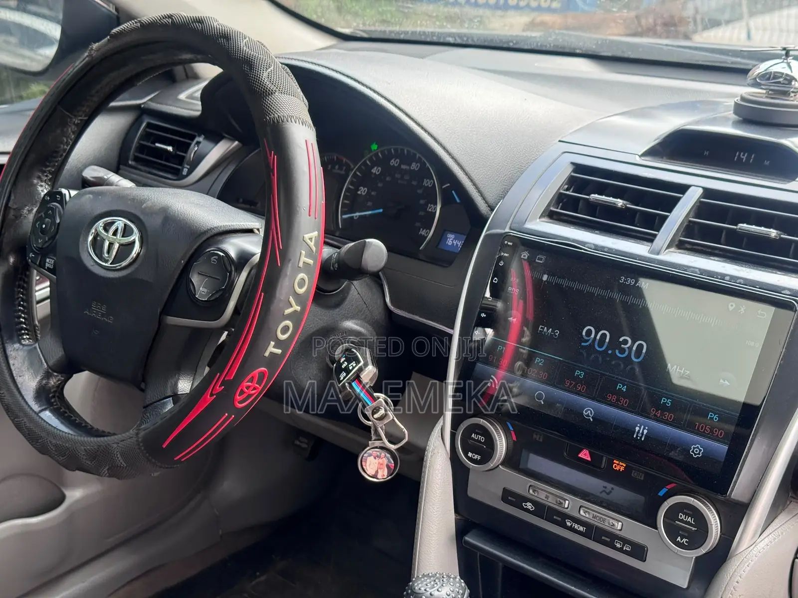 Toyota Camry XLE 4dr Sedan (2.5L 4cyl 6A) 2013 Gray