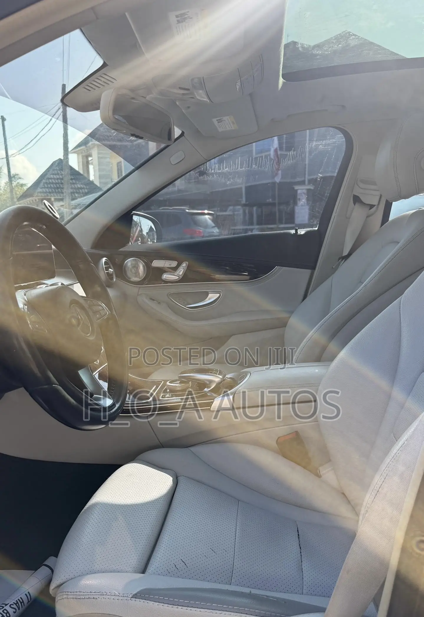 Mercedes-Benz C300 Luxury Sedan RWD (2.0L 4cyl 7A) 2016 Gray