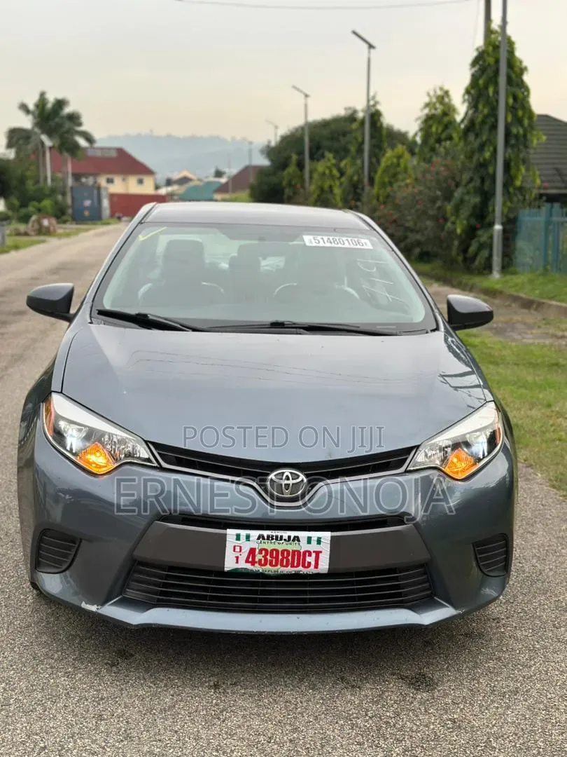 Toyota Corolla 2015 Gray