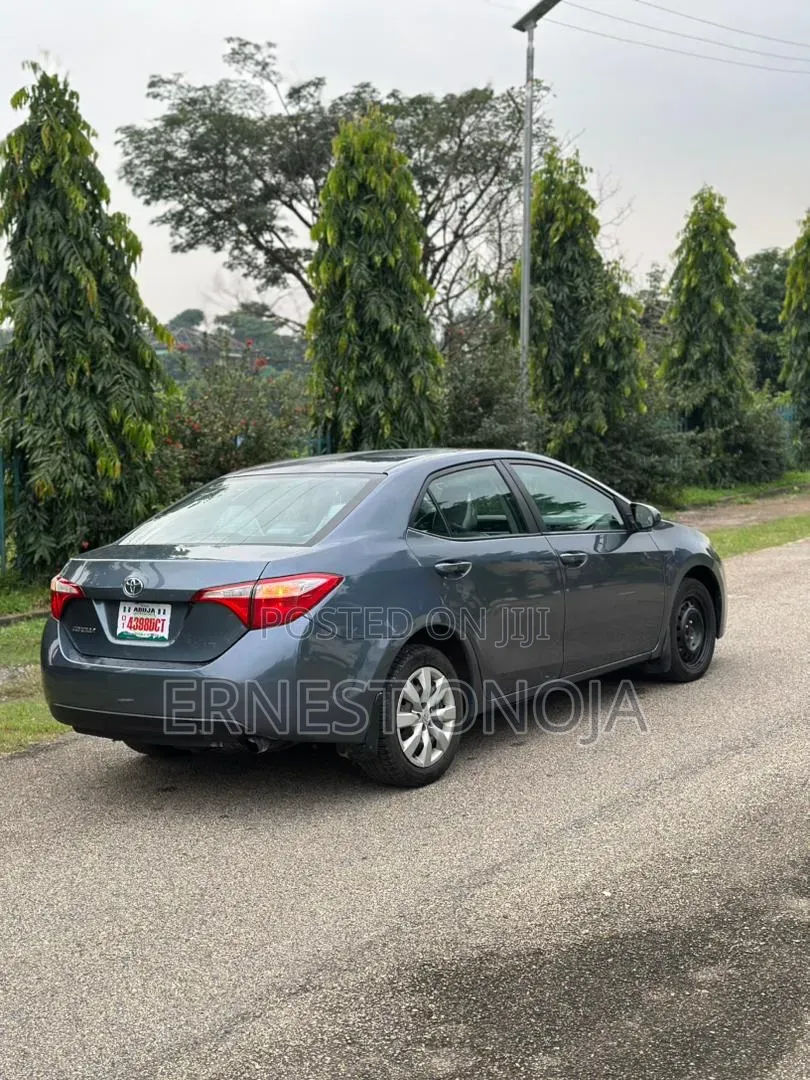 Toyota Corolla 2015 Gray